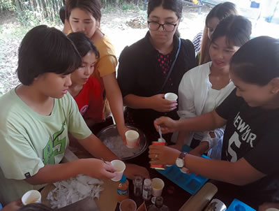 Preparing candles in entrepreneurship class