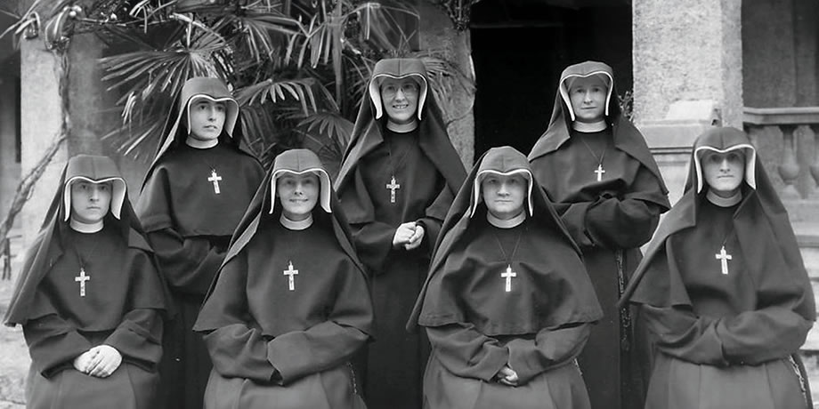 Sr. Mary Dolores (front row, second from left) and other Columban sisters.